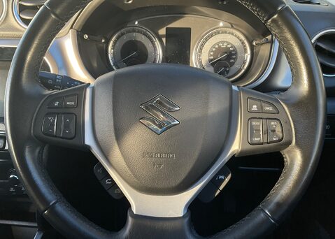 Suzuki Vitara SZ-T BOOSTERJET ALLGRIP MHEV 23