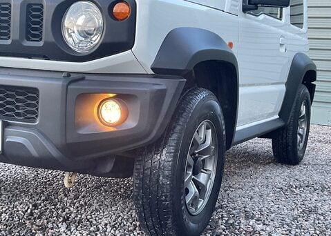 Suzuki Jimny SZ5 5