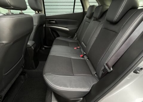 Suzuki SX4 S-Cross ULTRA BOOSTERJET ALLGRIP MHEV 13