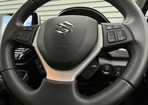 Suzuki SX4 S-Cross ULTRA BOOSTERJET ALLGRIP MHEV 21