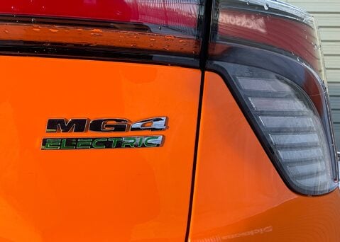 MG MG4 EV 64kWh TROPHY 13