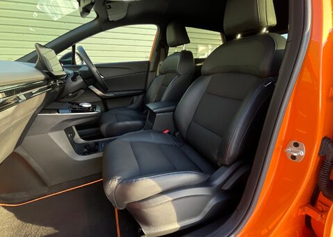 MG MG4 EV 64kWh TROPHY 16