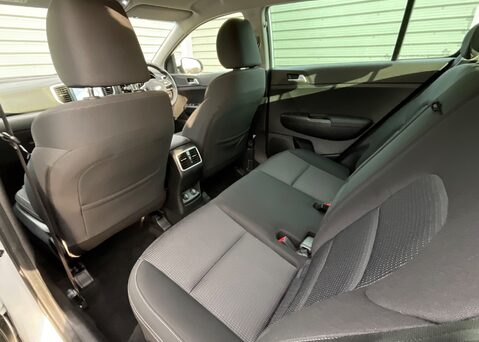 Kia Sportage 1.6 GDi ISG 2 12