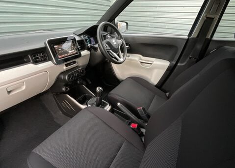 Suzuki Ignis SZ-T DUALJET 15