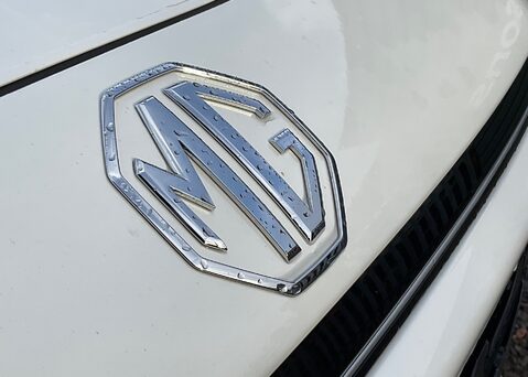 MG HS 1.5 T-GDI TROPHY PHEV 4