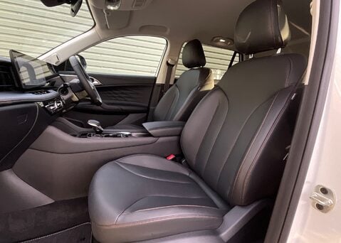 MG HS 1.5 T-GDI TROPHY PHEV 16