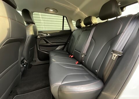 MG HS 1.5 T-GDI TROPHY PHEV 17