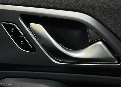 MG HS 1.5 T-GDI TROPHY PHEV 18