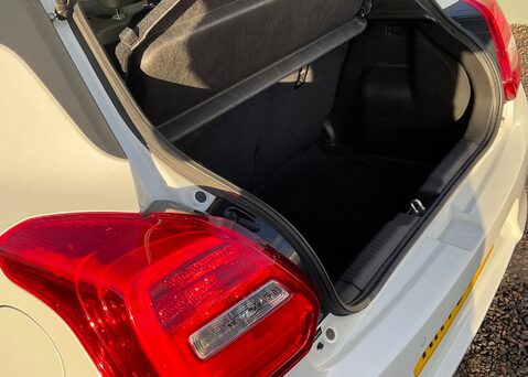 Suzuki Swift SZ-T DUALJET MHEV 18