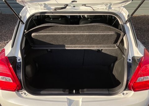 Suzuki Swift SZ-T DUALJET MHEV 17