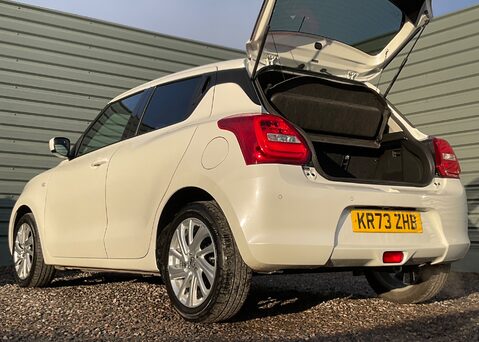 Suzuki Swift SZ-T DUALJET MHEV 19