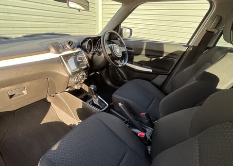 Suzuki Swift SZ-T DUALJET MHEV 15