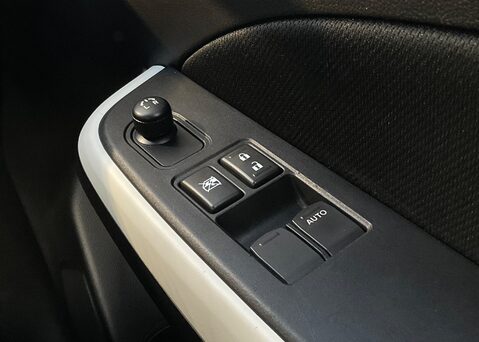 Suzuki Swift SZ-T DUALJET MHEV 23