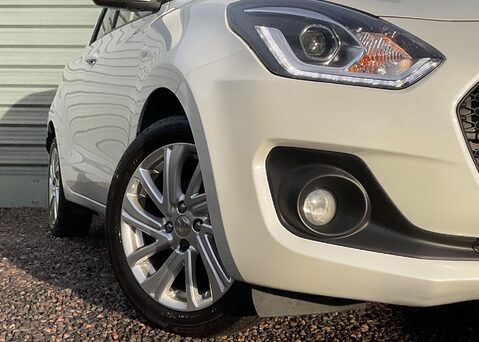 Suzuki Swift SZ-T DUALJET MHEV 2