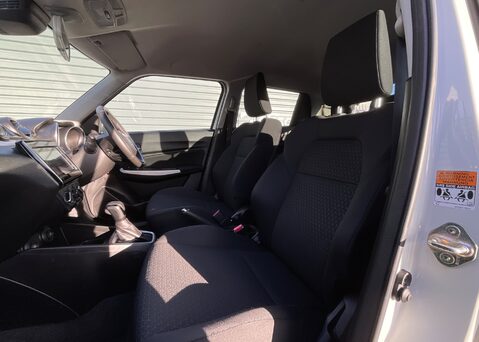 Suzuki Swift SZ-T DUALJET MHEV 14