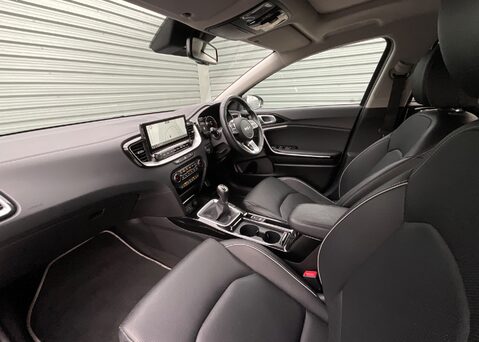 Kia Xceed 1.5 T-GDi ISG 4 ​ 13