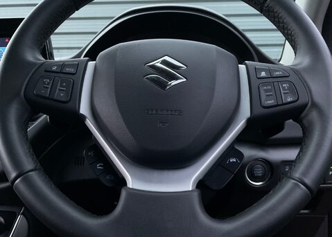 Suzuki S-Cross MOTION 22