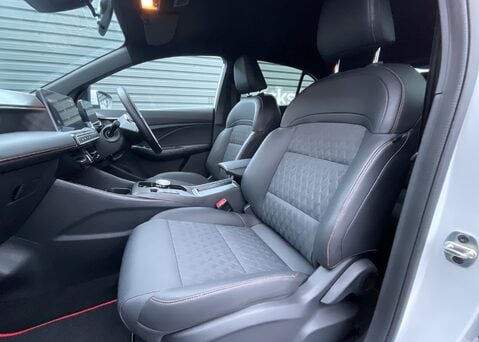 MG MG3 1.5 HYBRID+ TROPHY 16