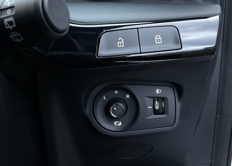 MG MG3 1.5 HYBRID+ TROPHY 19