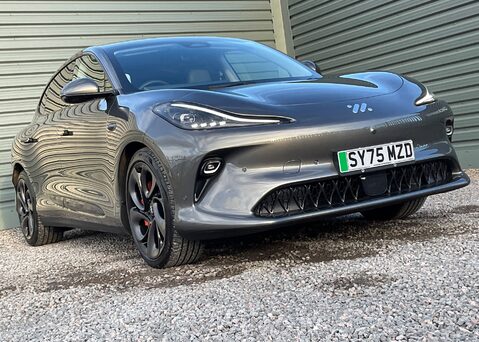 MG IM6 100 kWh LAUNCH EDITION AWD 9