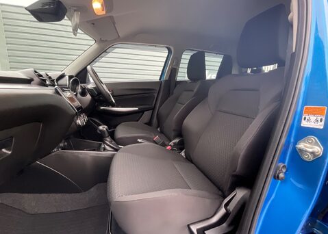 Suzuki Swift SZ5 DUALJET MHEV 14