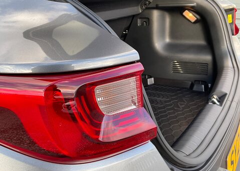 Kia Stonic 1.0 T-GDi GT-Line 'S' 48v 19