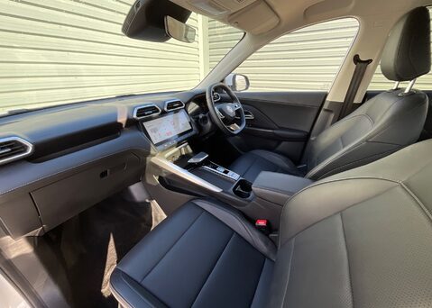 MG ZS 1.5 HYBRID+ TROPHY 15