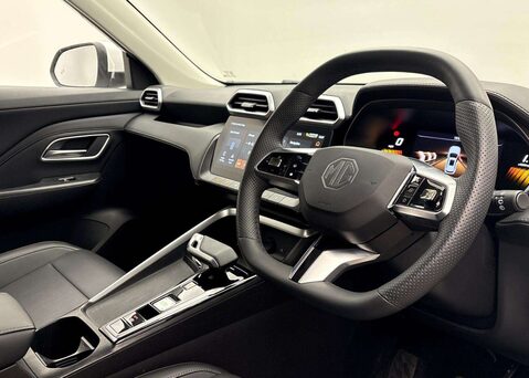 MG ZS 1.5 HYBRID+ TROPHY 2