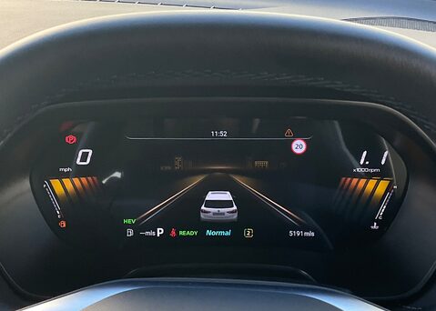 MG ZS 1.5 HYBRID+ TROPHY 23