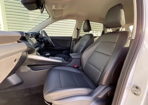 MG ZS 1.5 HYBRID+ TROPHY 16