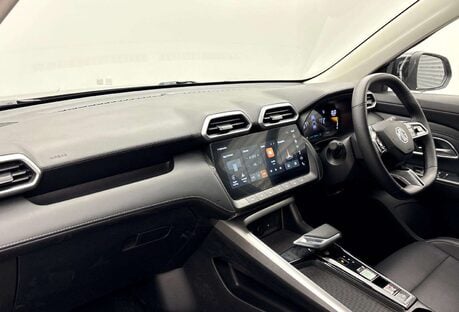 MG ZS 1.5 HYBRID+ TROPHY