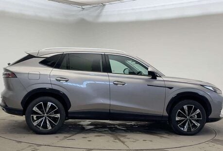 MG HS 1.5 T-GDI TROPHY