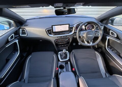 Kia Ceed 1.5 T-GDi ISG GT-Line 9