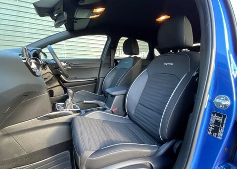 Kia Ceed 1.5 T-GDi ISG GT-Line 8