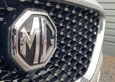 MG HS 1.5 T-GDI EXCLUSIVE 4