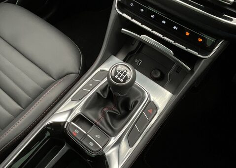 MG HS 1.5 T-GDI EXCLUSIVE 20