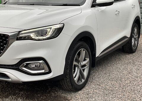 MG HS 1.5 T-GDI EXCLUSIVE 5