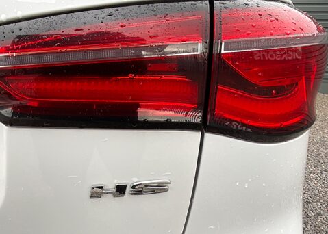 MG HS 1.5 T-GDI EXCLUSIVE 13