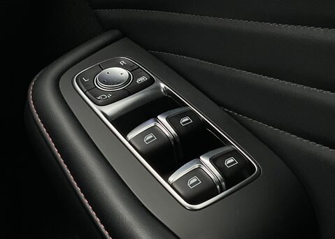 MG HS 1.5 T-GDI EXCLUSIVE 19