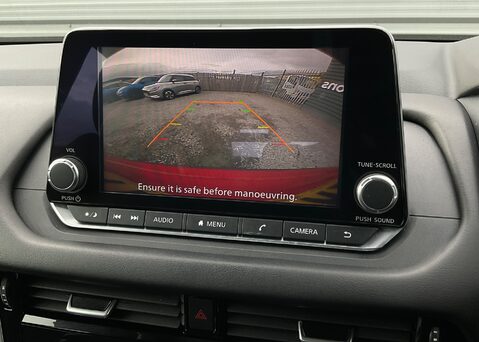 Nissan Qashqai DIG-T ACENTA PREMIUM MHEV 21