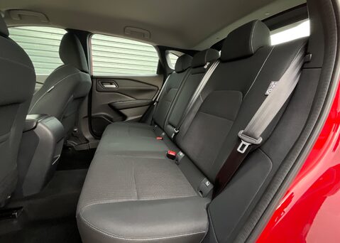 Nissan Qashqai DIG-T ACENTA PREMIUM MHEV 16