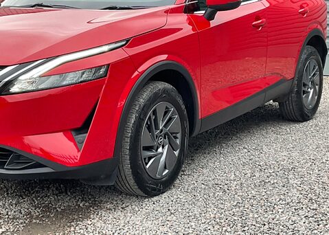 Nissan Qashqai DIG-T ACENTA PREMIUM MHEV 6