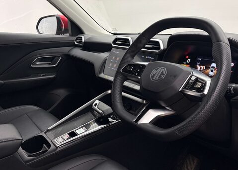 MG ZS 1.5 HYBRID+ TROPHY 2