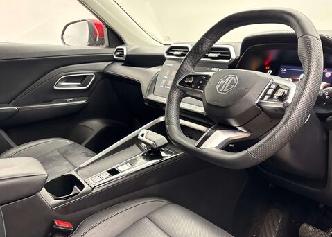 MG ZS 1.5 HYBRID+ TROPHY 2