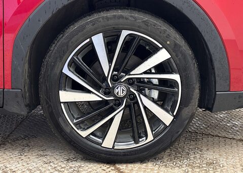 MG ZS 1.5 HYBRID+ TROPHY 5