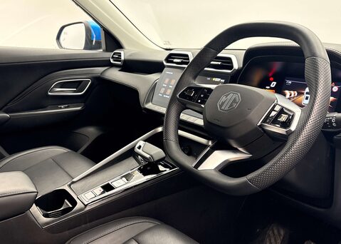 MG ZS 1.5 HYBRID+ TROPHY 2