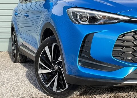 MG ZS 1.5 HYBRID+ TROPHY 2