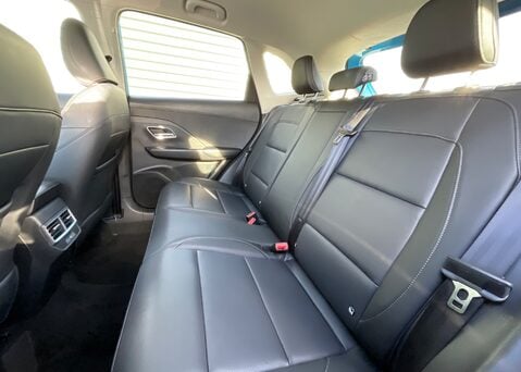 MG ZS 1.5 HYBRID+ TROPHY 17