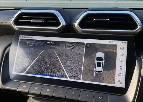 MG ZS 1.5 HYBRID+ TROPHY 21