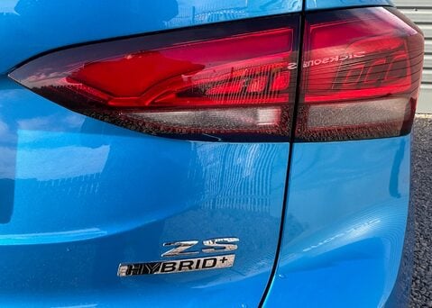 MG ZS 1.5 HYBRID+ TROPHY 13